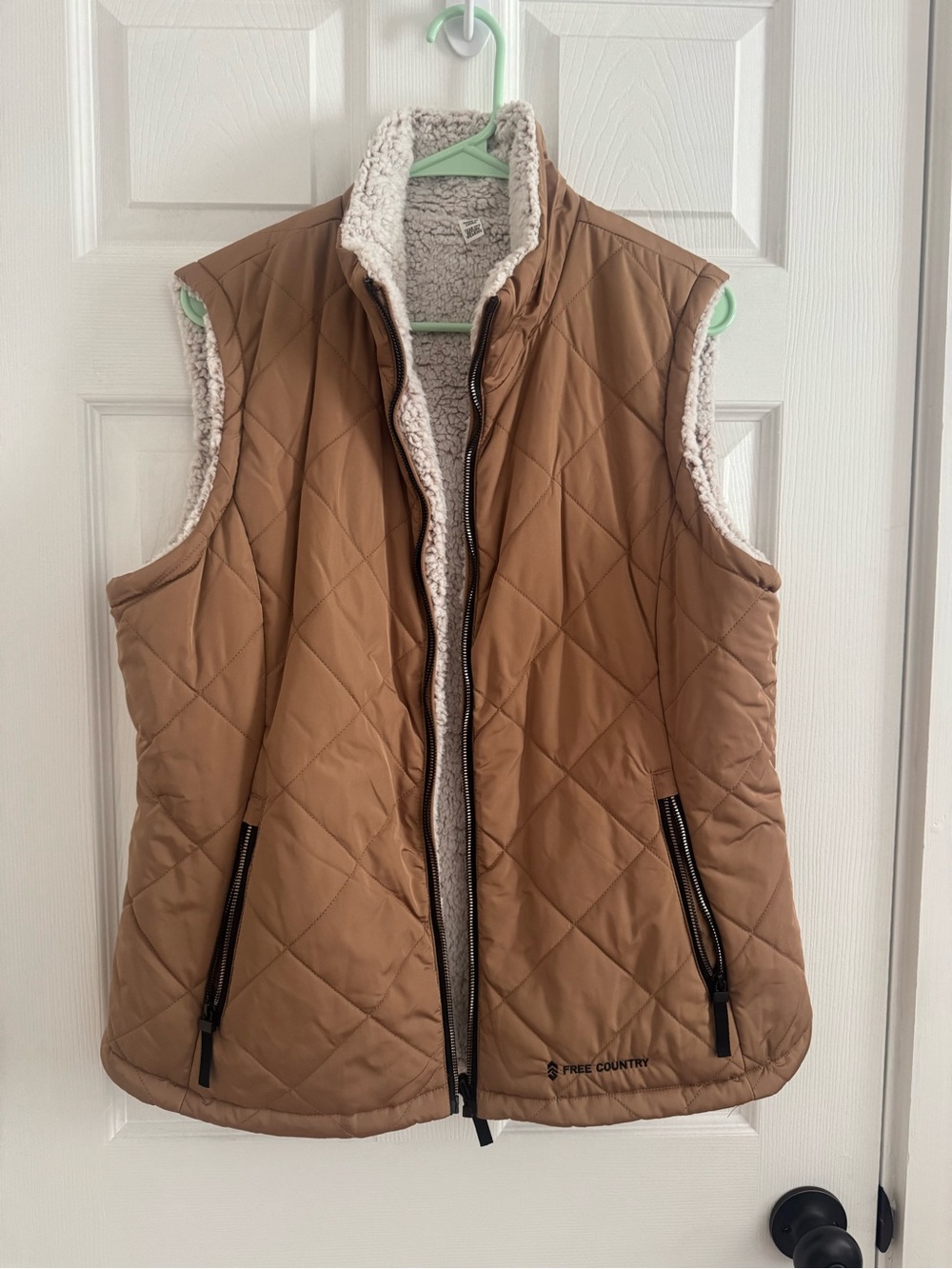 Free Country Women's Tan Quilted Sherpa-Lined Vest (Reversible NWOT)